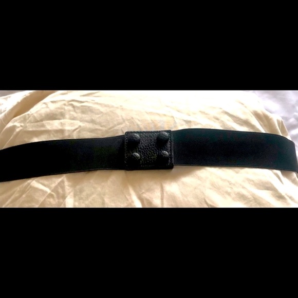 White House Black Market belt - Picture 2 of 5